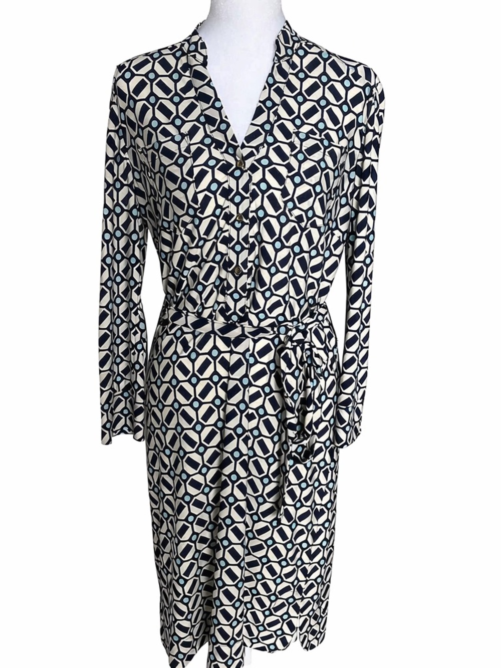 Donna Morgan Blue and White Long Sleeve Dress. Size 6. Great for the office!